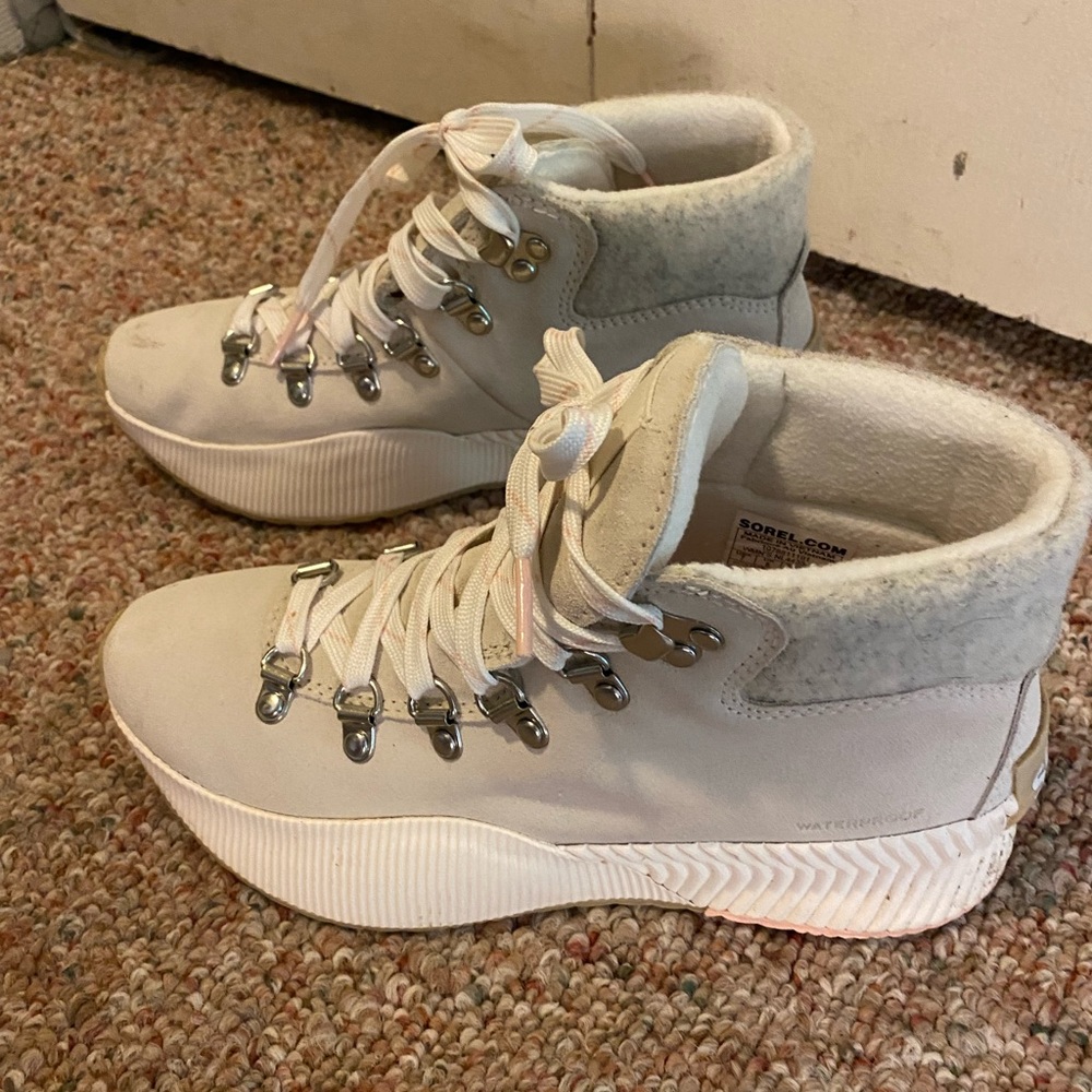 Sorel boots size 7